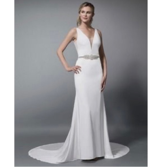 White Azazie mermaid stretch crepe chapel train wedding dress size 8 - Picture 3 of 15